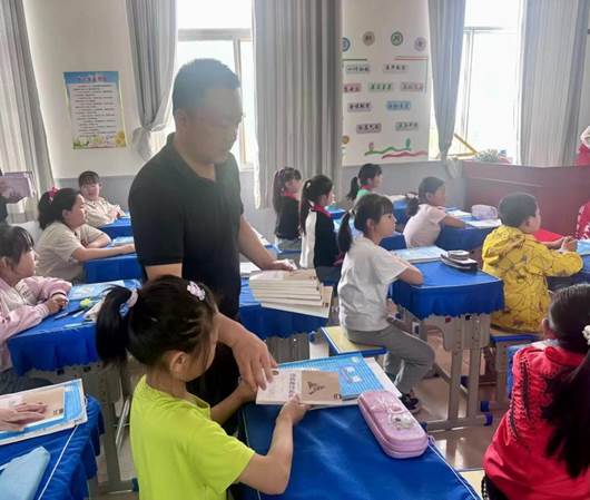 图示, 示意图

中度可信度描述已自动生成:ver1